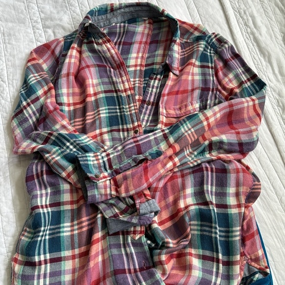 Lucky Brand lightweight flannel shirt. - Picture 4 of 9